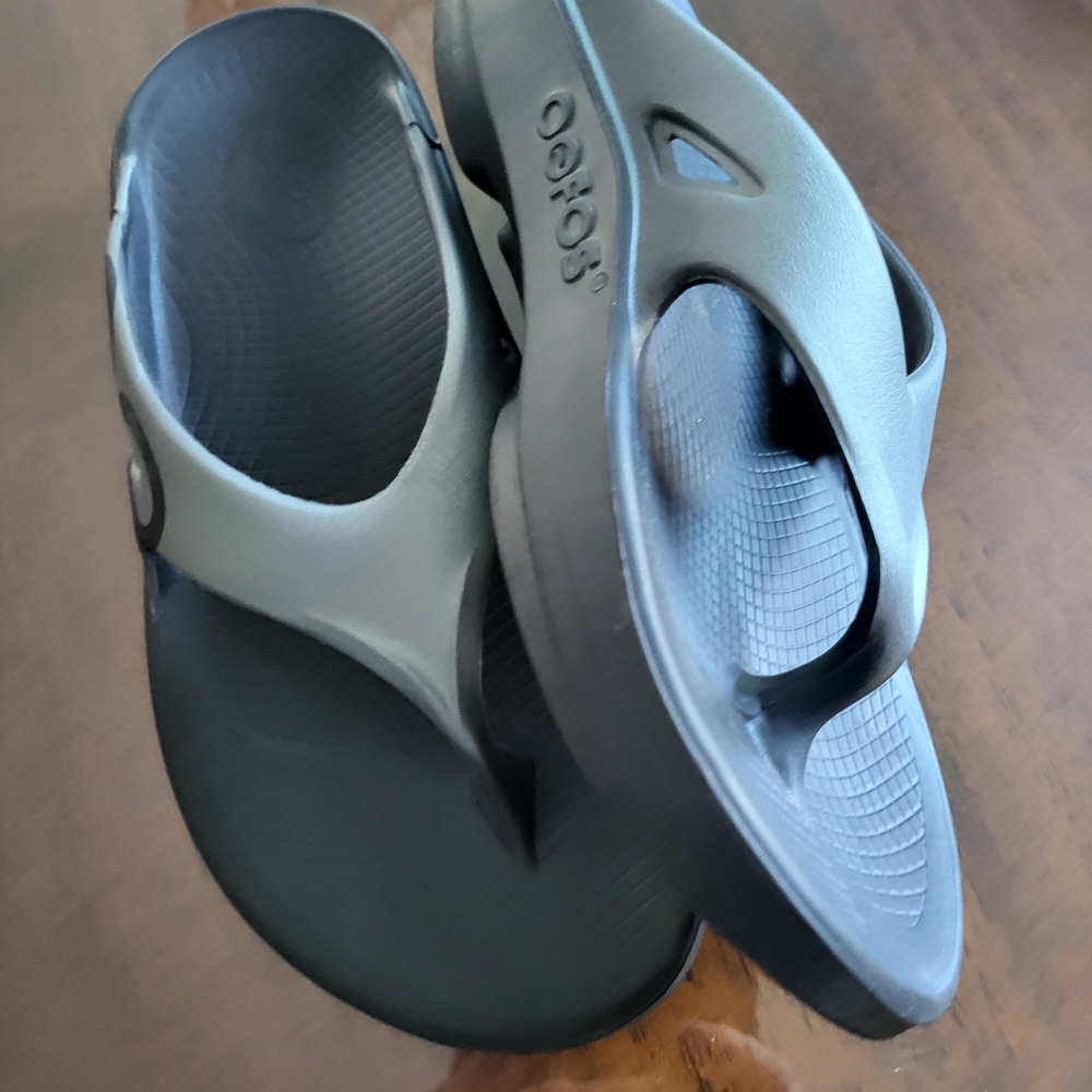 OOFOS Women's Sandals - Black and Gray
